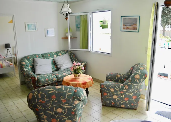 à 4 à * Brem-Sur-Mer